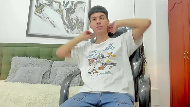 Snapshot of Johann_sex chatting on 30, 4, 2026 Johann sex online show from 30, 4, 2026