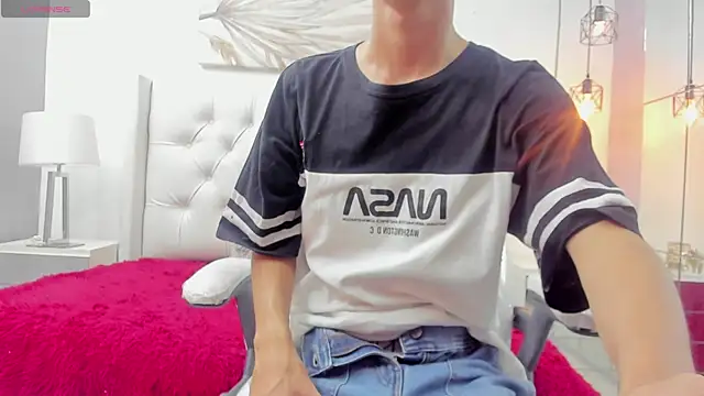 Snapshot of Johann_sex chatting on 17, 5, 2026 Johann sex online show from 17, 5, 2026