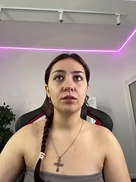 AshleySkott  online show from 15, 9, 2025