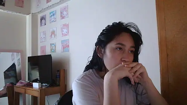 Snapshot of Arielle_lov chatting on 14, 11, 2025 Arielle lov online show from 14, 11, 2025