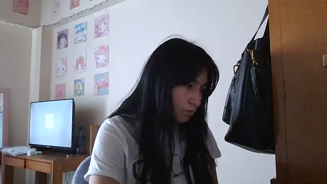 Snapshot of Arielle_lov chatting on 5, 12, 2025 Arielle lov online show from 5, 12, 2025