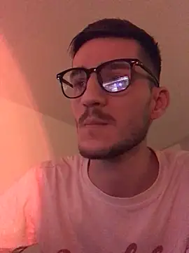 Snapshot of yoyoboy988 chatting on 18, 2, 2025 yoyoboy988 online show from 18, 2, 2025