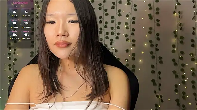 Snapshot of Asian_Vi chatting on 16, 9, 2025 Asian Vi online show from 16, 9, 2025
