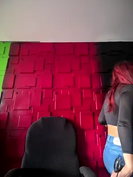 Emily-teen online show from 7, 10, 2025