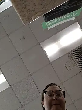 HTXBELLE online show from 12, 11, 2025