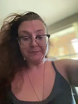 HTXBELLE online show from 16, 4, 2026