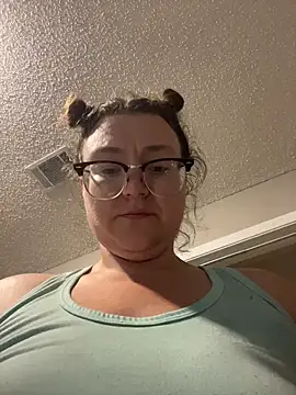 Snapshot of HTXBELLE chatting on 6, 6, 2026 HTXBELLE online show from 6, 6, 2026
