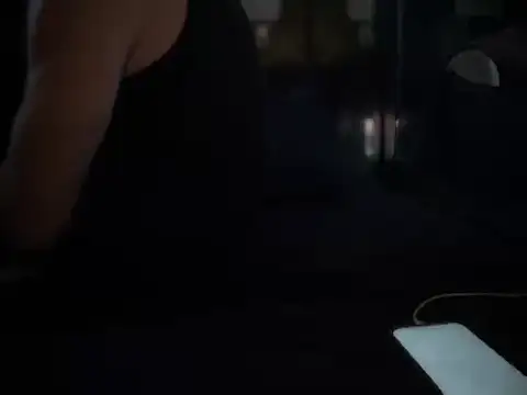 Snapshot of DominantDong chatting on 21, 10, 2025 DominantDong online show from 21, 10, 2025