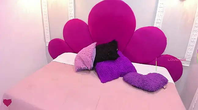 Snapshot of candy_rogeers chatting on 22, 2, 2025 candy rogeers online show from 22, 2, 2025