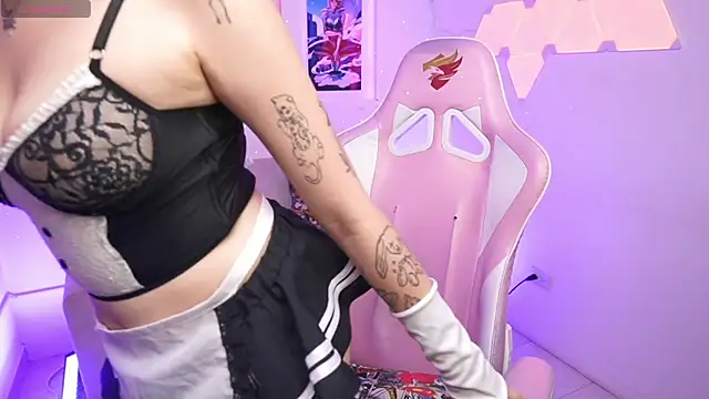 Snapshot of SaharaKramer chatting on 20, 2, 2025 SaharaKramer online show from 20, 2, 2025