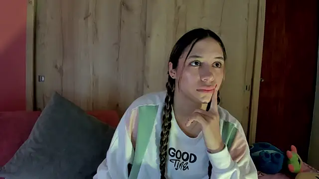Snapshot of TANIA_06 chatting on 24, 6, 2026 TANIA 06 online show from 24, 6, 2026