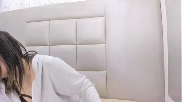 Snapshot of LittleMaria chatting on 12, 9, 2025 LittleMaria online show from 12, 9, 2025
