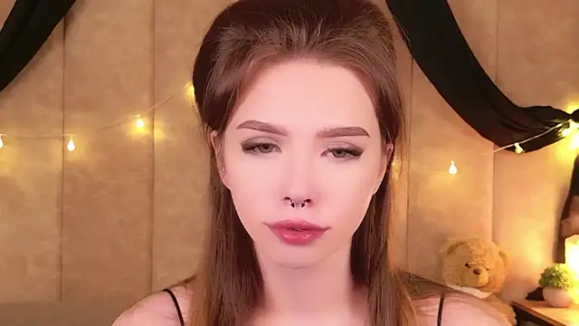 Sierra Fane online show from 7, 11, 2025