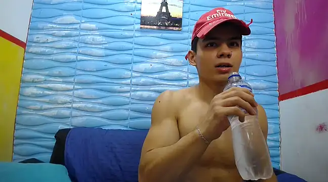 seigfried0 online show from 6, 3, 2025