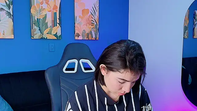 Zamira Taylor online show from 25, 9, 2025