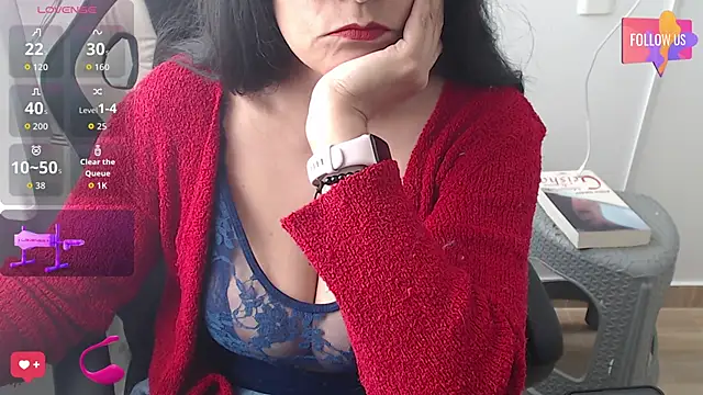 Snapshot of Sexyqueen_mature_ chatting on 14, 10, 2025 Sexyqueen mature online show from 14, 10, 2025