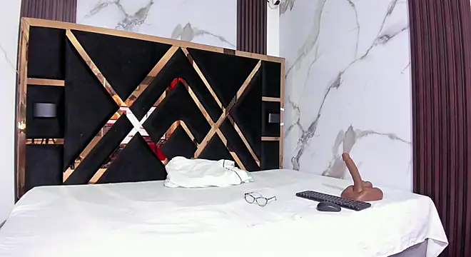 zara smitt online show from 8, 10, 2025