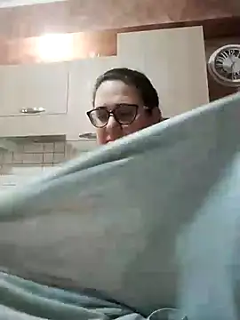 Dolcecurvy online show from 4, 2, 2026