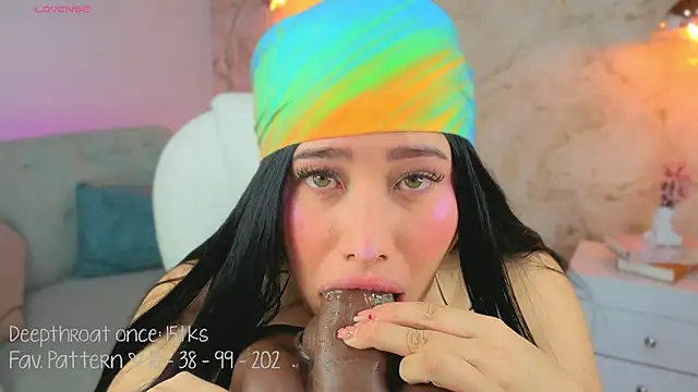 Leaa Cox online show from 19, 12, 2025