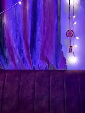 Dishasarmaa05 online show from 16, 9, 2025