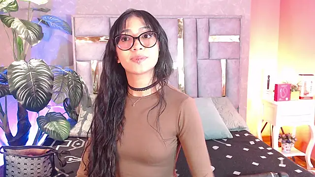 Snapshot of Tyla_Ks chatting on 12, 9, 2025 Tyla Ks online show from 12, 9, 2025