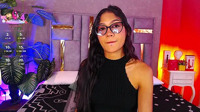 Tyla Ks online show from 3, 12, 2025