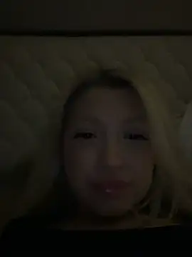 Snapshot of laraaaaaa chatting on 17, 3, 2025 laraaaaaa online show from 17, 3, 2025