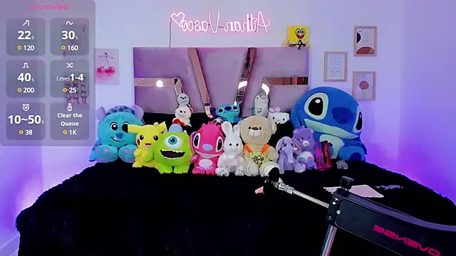 femboy-20 online show from 1, 3, 2025