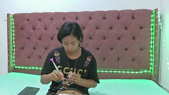 Snapshot of couple_hotfox chatting on 22, 3, 2025 couple hotfox online show from 22, 3, 2025