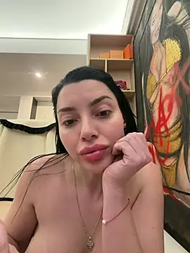 Mia Splash online show from 8, 4, 2026