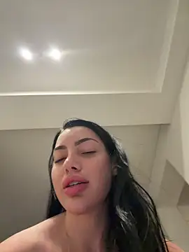 Mia Splash online show from 3, 6, 2026