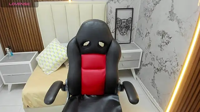 MEGANZARICK online show from 20, 10, 2025