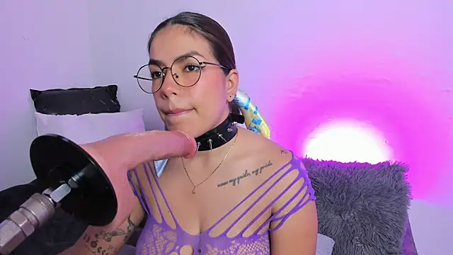 AngelaRicci online show from 27, 10, 2025