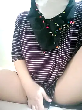 hotwifehalebora online show from 13, 1, 2026