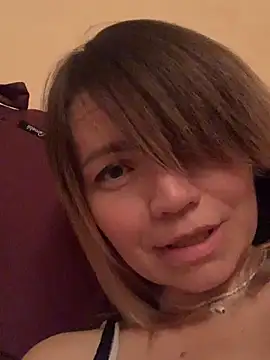 Snapshot of Ella_Pearlie chatting on 5, 3, 2025 Ella Pearlie online show from 5, 3, 2025
