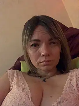 Snapshot of Ella_Pearlie chatting on 14, 9, 2025 Ella Pearlie online show from 14, 9, 2025