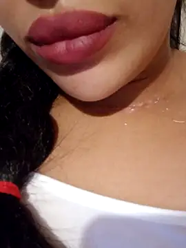 Snapshot of Sexlove1xo chatting on 6, 11, 2025 Sexlove1xo online show from 6, 11, 2025