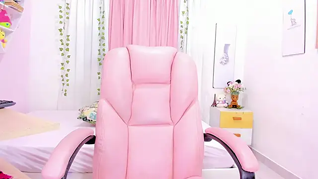 Emma lorense22 online show from 4, 3, 2025