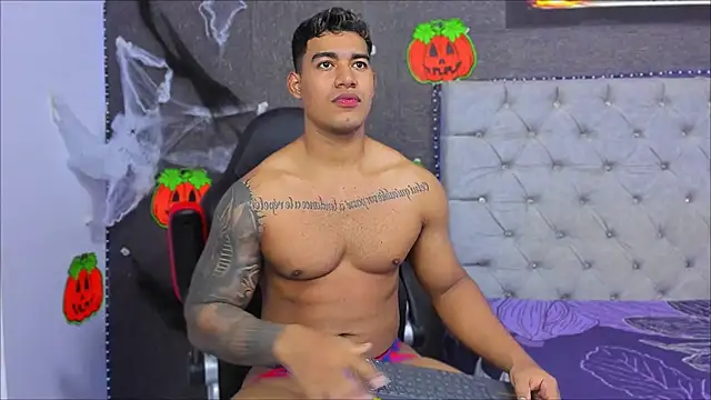 luigi hot  online show from 24, 10, 2025