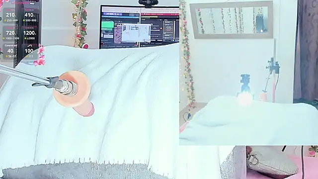 Genesis Love   online show from 8, 3, 2025