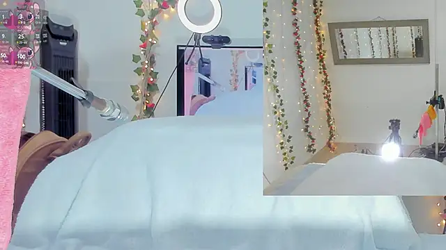 Genesis Love   online show from 3, 10, 2025