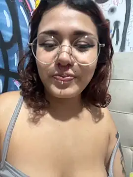 Maddy Jhonsson online show from 30, 9, 2025