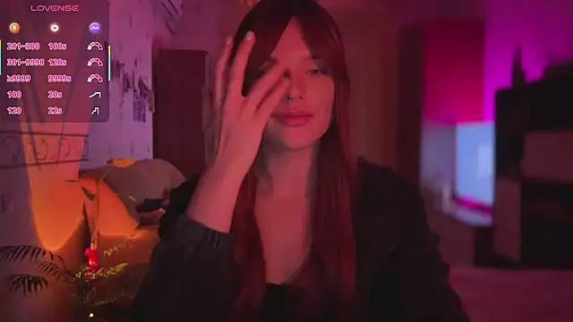 CherryRed Girl online show from 15, 4, 2026