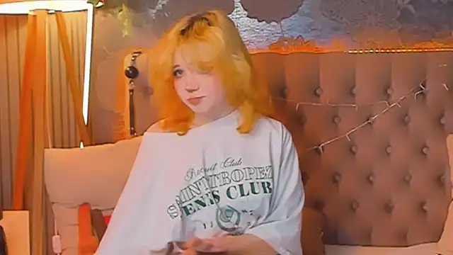 Snapshot of EmilyAngells chatting on 27, 4, 2026 EmilyAngells online show from 27, 4, 2026