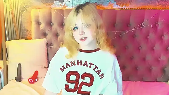 Snapshot of EmilyAngells chatting on 21, 5, 2026 EmilyAngells online show from 21, 5, 2026
