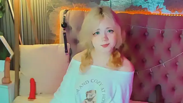 Snapshot of EmilyAngells chatting on 30, 6, 2026 EmilyAngells online show from 30, 6, 2026