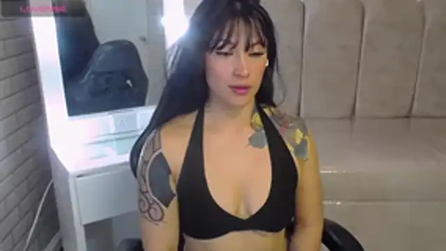 Isabella Collen v online show from 17, 4, 2026