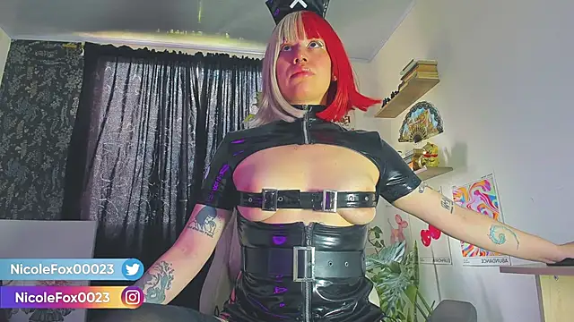 Snapshot of NicoleFox23_ chatting on 9, 3, 2025 NicoleFox23 online show from 9, 3, 2025