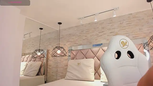 celene midnight online show from 10, 3, 2025