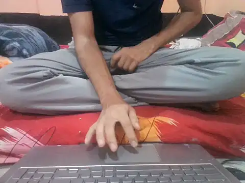 Snapshot of rahulkajuuu0909 chatting on 12, 11, 2025 rahulkajuuu0909 online show from 12, 11, 2025